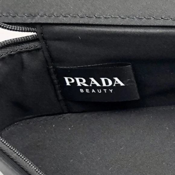 Prada Crossbody Triangle Bag with Dust Bag NEW - Picture 8 of 8